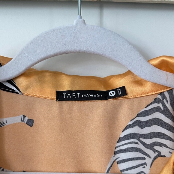 TART | Zebra Print Satin Pyjama Set - Picture 4 of 10